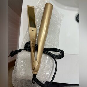 Hair straightener and curler